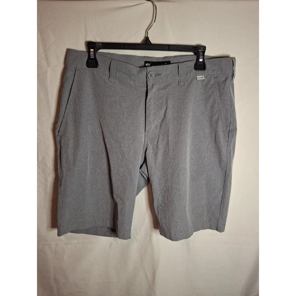 TRAVIS MATHEW Men's Strech Waistband Shorts Ligh Grey Golf Size 32 (1518)